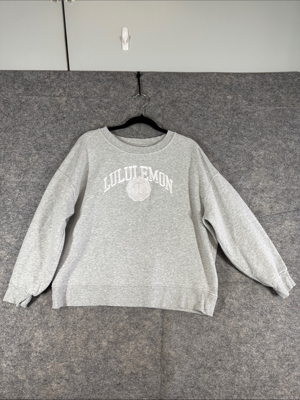 Lululemon Light Gray Crewneck Pullover Sweatshirt Athleisure Embroidered Active - Picture 2 of 11